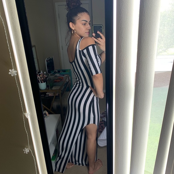 Black & White Dress - Picture 2 of 2